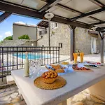 Di Sopra Villa