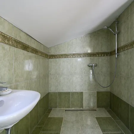 Di Sopra Villa *