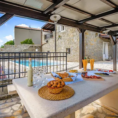 Di Sopra Villa